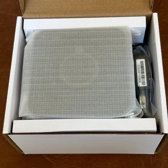 Vonage Grandstream HT801 Single-Port Analog Telephone Adapter - Picture 7 of 13